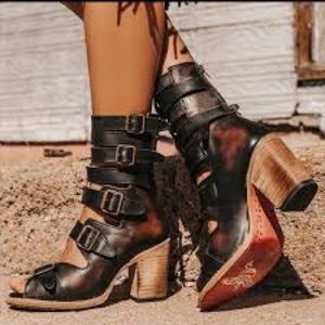 FREEBIRD 🪶 BOND shoes size 7